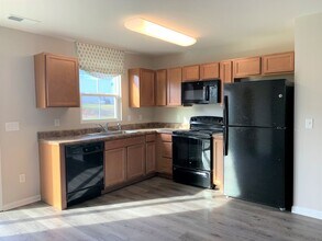 275 Hollandale Rd in La Vergne, TN - Building Photo - Building Photo