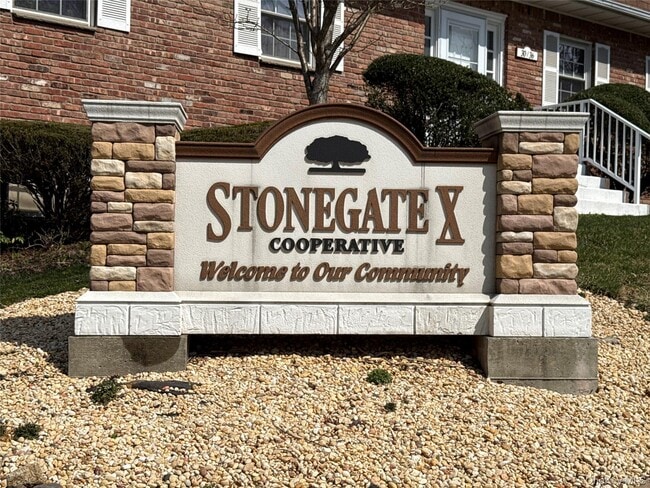 property at 58 Parkside Dr