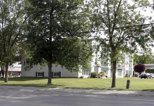 Wood River Estates in Georgina, ON - Building Photo - Primary Photo