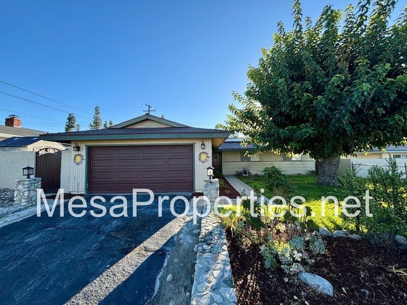 9043 Geneva Ave in Montclair, CA - Building Photo