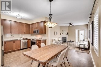 221 Shoreview Dr in Welland, ON - Building Photo - Building Photo