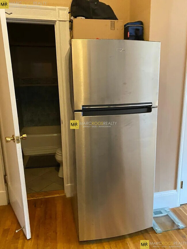 400 Marlborough St, Unit 7 in Boston, MA - Building Photo - Building Photo