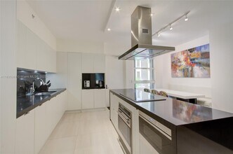 701 Crandon Blvd, Unit 402 in Key Biscayne, FL - Building Photo - Building Photo