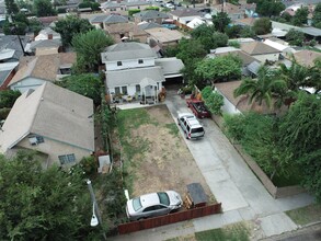 928 E Golden St in Compton, CA - Building Photo - Building Photo