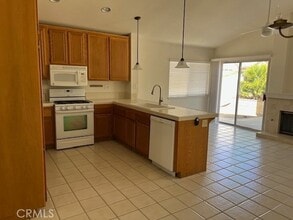 573 S Shoal Creek St in Banning, CA - Building Photo - Building Photo