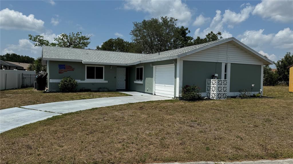 8842 Culebra Ave in North Port, FL - Foto de edificio