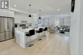 1979 Upperpoint Gate in London, ON - Building Photo - Building Photo