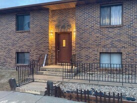 643 Kennedy Dr, Unit 1 in Grand Island, NE - Building Photo