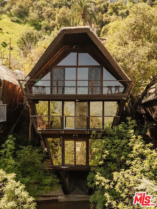 6894 Pacific View Dr in Los Angeles, CA - Building Photo - Building Photo