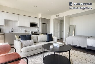 4510 Hubbard St-Unit -FL6-ID1035 in Emeryville, CA - Building Photo - Building Photo