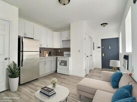 677 Fairfield Ave in Bridgeport, CT - Building Photo