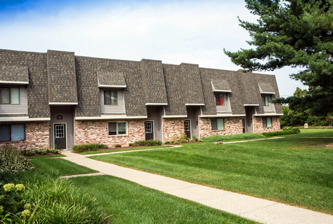 Avalon West Apartment Homes in Elkhart, IN - Building Photo - Building Photo