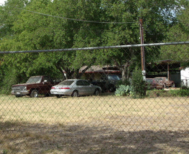 600 Moursund Blvd in San Antonio, TX - Foto de edificio - Building Photo