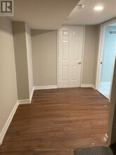 40 Strathavon Dr in Toronto, ON - Building Photo - Building Photo