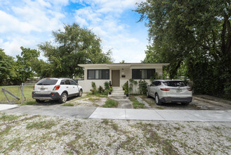 175 NW 68th St in Miami, FL - Building Photo - Building Photo