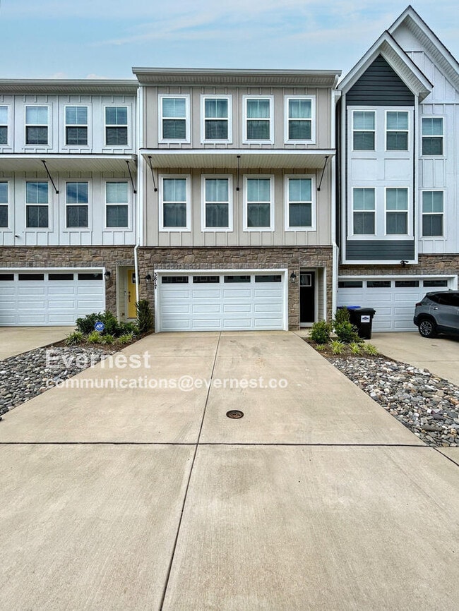 3817 Drayton Ct in Fredericksburg, VA - Building Photo - Building Photo