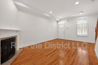 902 13th St NE in Washington, DC - Building Photo - Building Photo