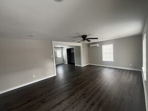 412 E 5th St in Lonoke, AR - Building Photo - Building Photo