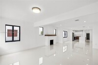 1687 SW 11th St in Miami, FL - Building Photo - Building Photo