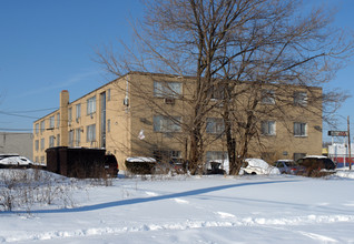 Mapleview Manor in Detroit, MI - Building Photo - Building Photo