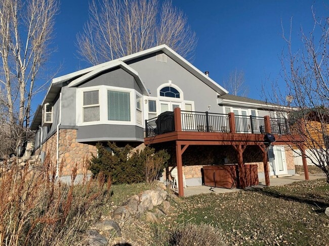 4741 E Patio Spgs Cir in Eden, UT - Building Photo - Building Photo
