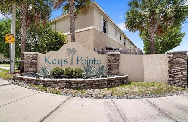 533 NE 5th Pl in Florida City, FL - Building Photo - Building Photo
