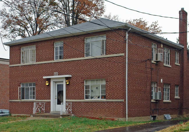 1915 Mears Ave in Cincinnati, OH - Building Photo - Building Photo