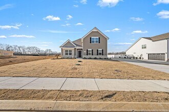 2625 Unitas Dr in Murfreesboro, TN - Foto de edificio - Building Photo