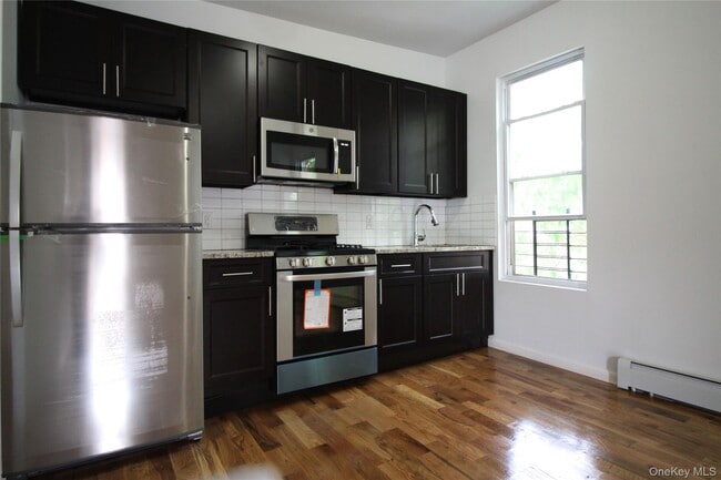 291 Bonner Pl in Bronx, NY - Building Photo - Building Photo