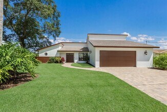 5424 America Dr in Sarasota, FL - Building Photo - Building Photo