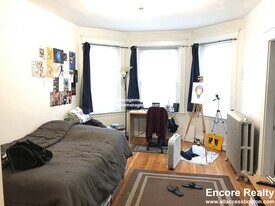 17-19 Washington St. Unit 515, Unit 515 in Malden, MA - Building Photo