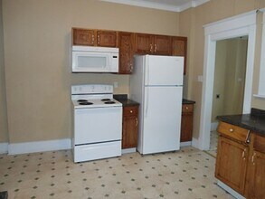 1549 Bever Ave SE in Cedar Rapids, IA - Building Photo - Building Photo