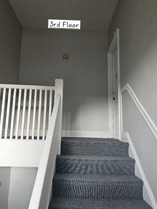 8309 S Throop St in Chicago, IL - Foto de edificio