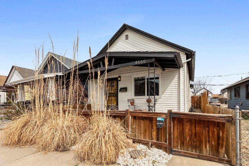 4666 Josephine St in Denver, CO - Building Photo