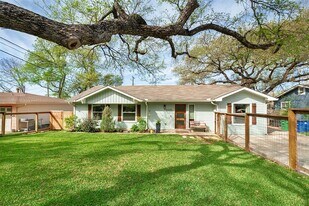 5000 Lansing Dr in Austin, TX - Building Photo