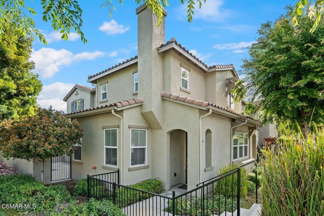 1570 Silver Shadow Dr in Thousand Oaks, CA - Building Photo