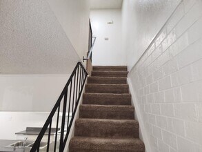 431 W Santa Ana Ave in Clovis, CA - Building Photo - Building Photo