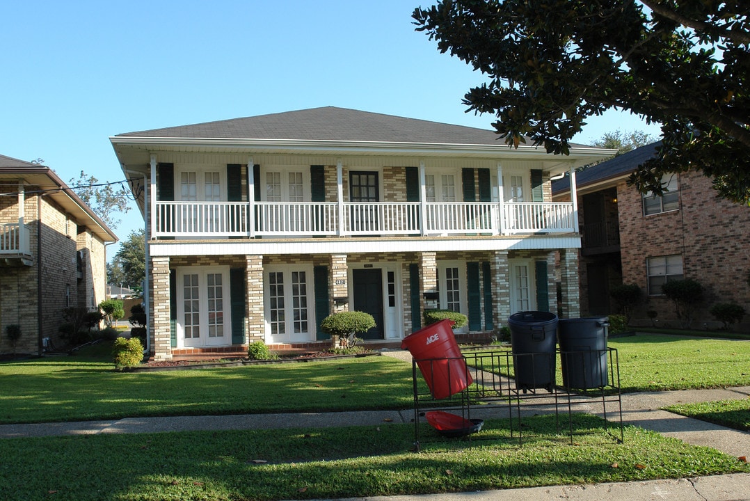 4421 Yale St in Metairie, LA - Building Photo