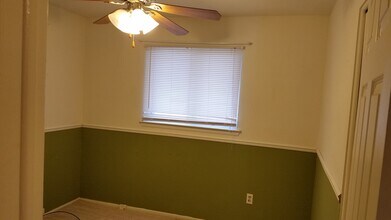 1525 Devon St in Ypsilanti, MI - Foto de edificio - Building Photo