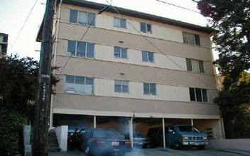 768 Walker Ave in Oakland, CA - Building Photo - Building Photo