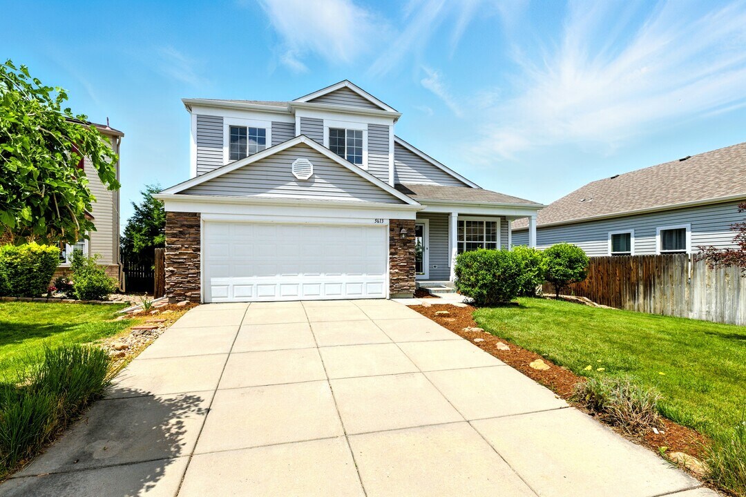 5613 S Sicily Cir in Aurora, CO - Building Photo