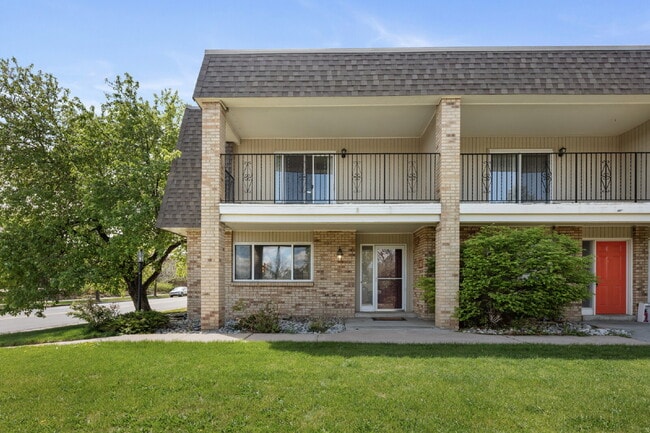 property at 6711 S Race St