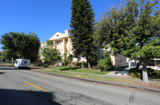 315 N Louise St in Glendale, CA - Foto de edificio - Building Photo