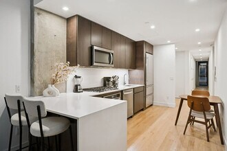 130 W 26th St in New York, NY - Building Photo - Building Photo
