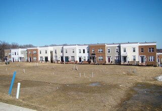Leesborough in Silver Spring, MD - Foto de edificio - Building Photo
