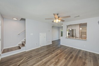 710 Legion DriveUnit P4 in Destin, FL - Building Photo - Building Photo