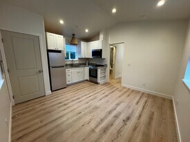 1725 Spur Ridge Ln in Healdsburg, CA - Building Photo