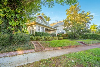 1234 Beach Dr NE in St. Petersburg, FL - Building Photo - Building Photo