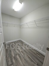 220 Oak Cir in Ocala, FL - Foto de edificio - Building Photo