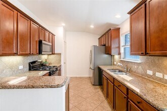 1310 Sunny Meadows Loop in Georgetown, TX - Building Photo - Building Photo